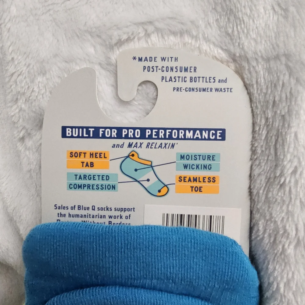 Blue Q Chase The Laser! Cat Padded Sneaker Socks Size Small/Medium